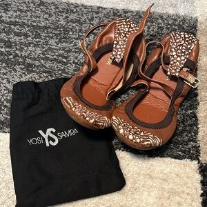 Yosi Samra ballet flats, brown with fur and ankle strap, size 8 NIB!